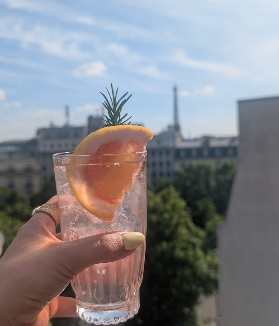 cloudM Paris Champs-Elysees 1